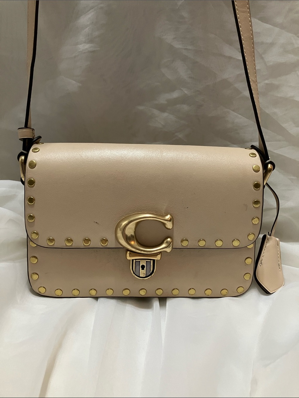 Studio Bag 19 with Rivets